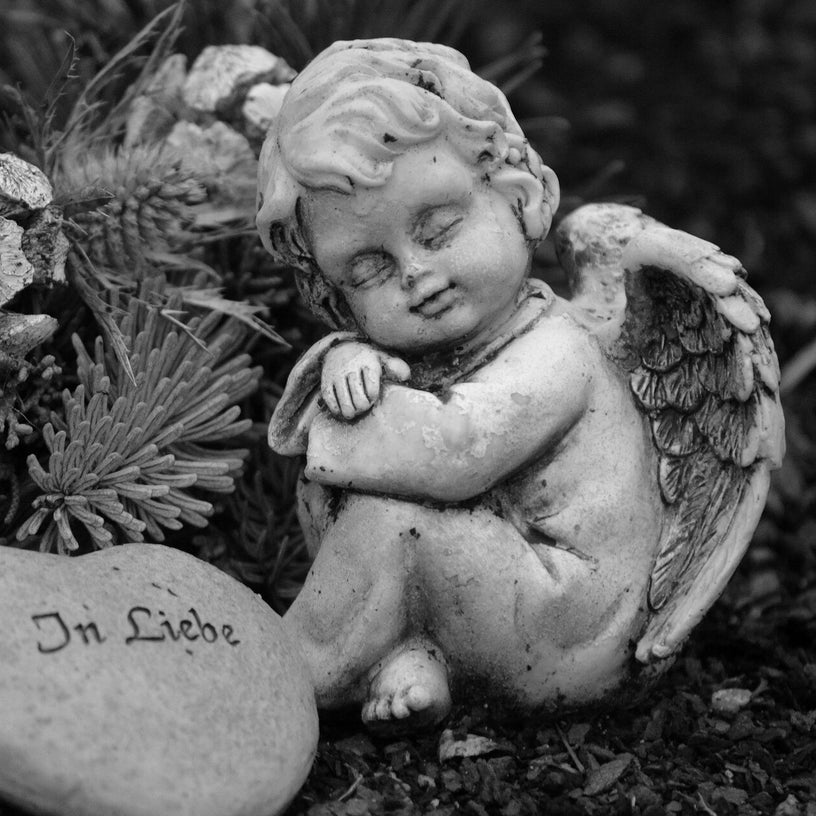 Hommage sépulture d'enfant