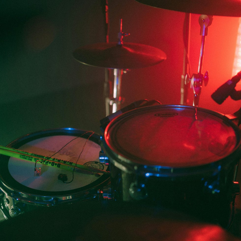 Foto Ho Nhanh Drumstel rood licht Missnienox poëzie