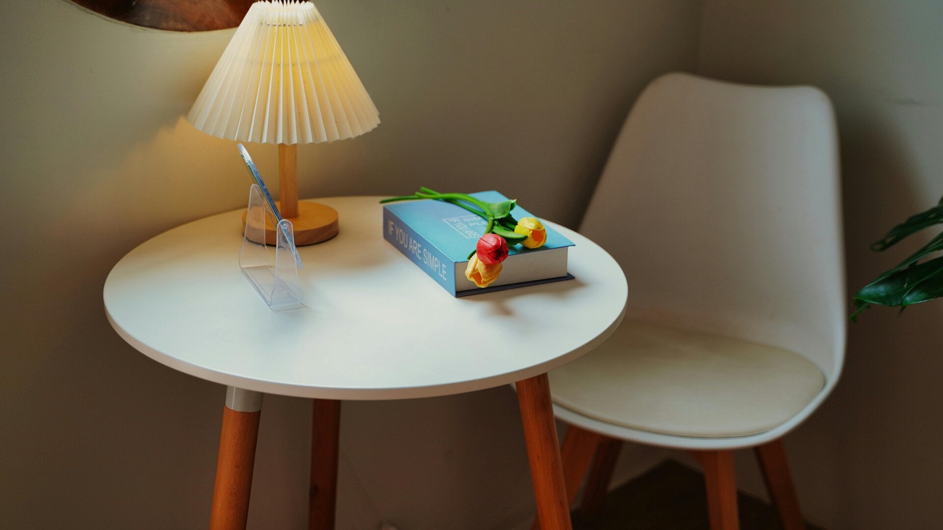 Afbeelding van een leeshoekje.