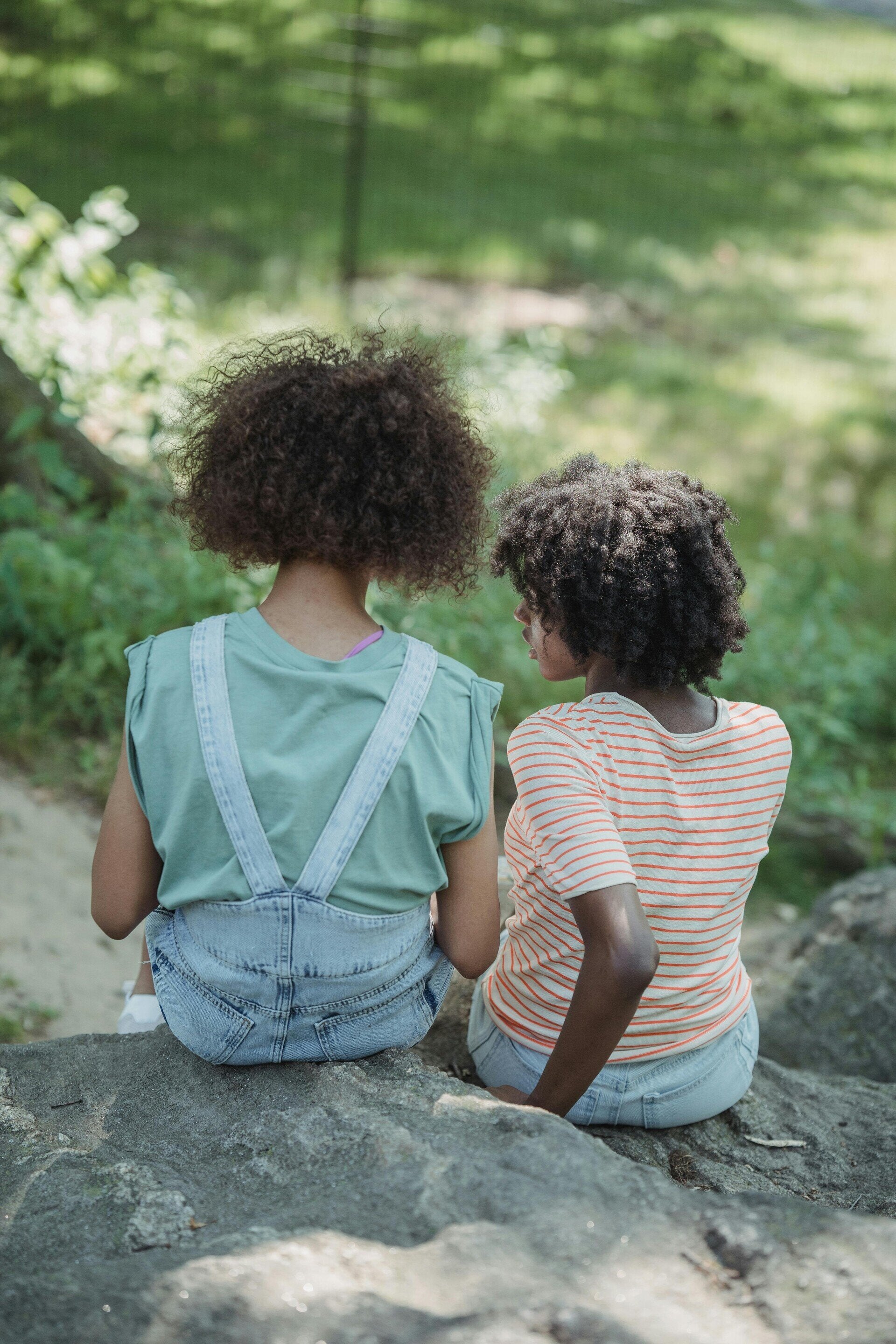 Reiki voor tieners bij Holistrish – Help tieners met het verminderen van stress en het herstellen van energie door Reiki-behandelingen