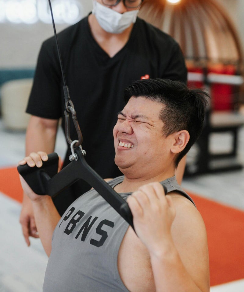 Interfaccia di Allinbet Casino che mostra slot machine e promozioni