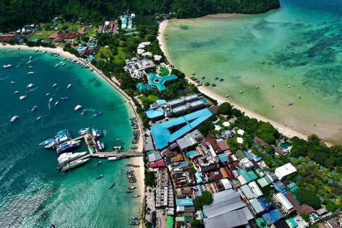 Vue aérienne de la plage de Ton Sai à Krabi