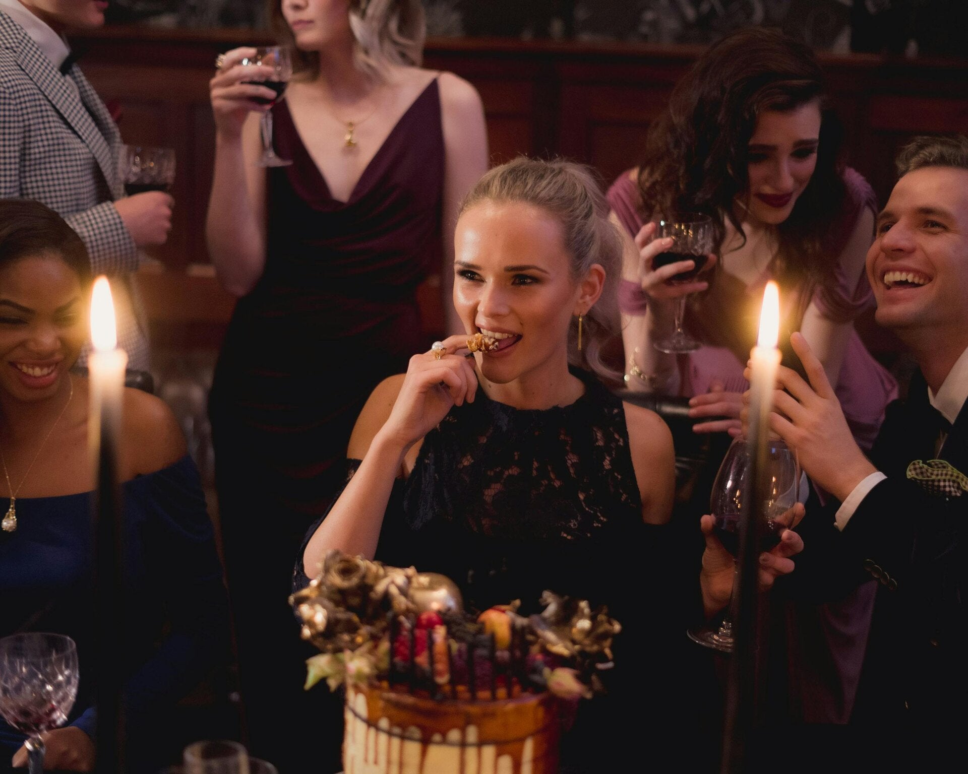 Geburtstag mit DJ Mario Schulz. Ob runder Geburtstag oder ausgelassene Party – ich bringe die Stimmung zum Kochen und sorge dafür, dass Ihre Gäste die Tanzfläche stürmen.