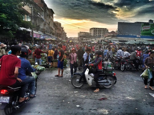Rue animée de Phnom Penh