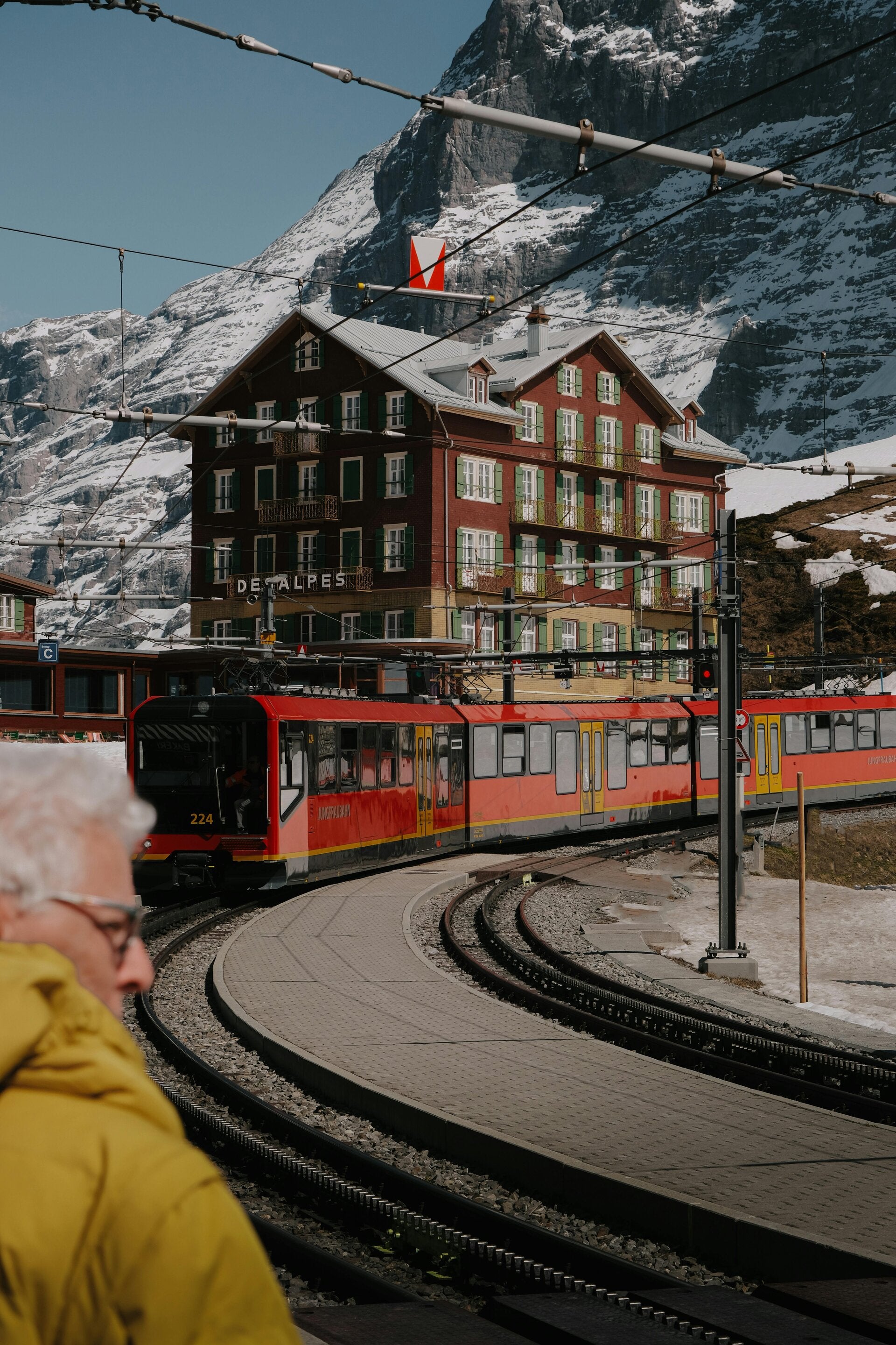 Montagnes des Alpes accessibles en transport public