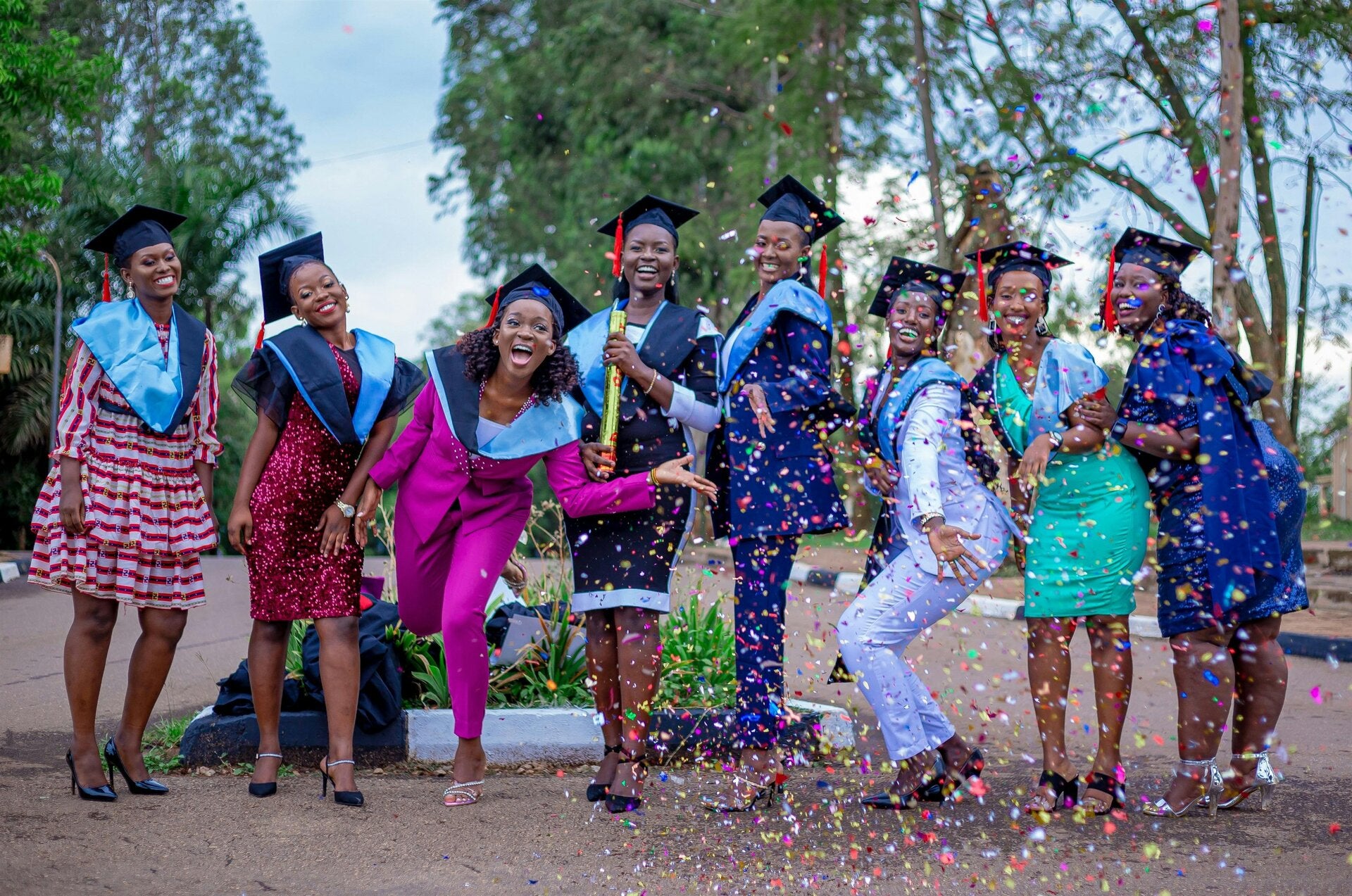 Poursuivez vos études, postulez à des bourses !