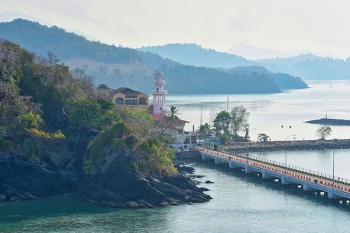 Côte verdoyante de Langkawi
