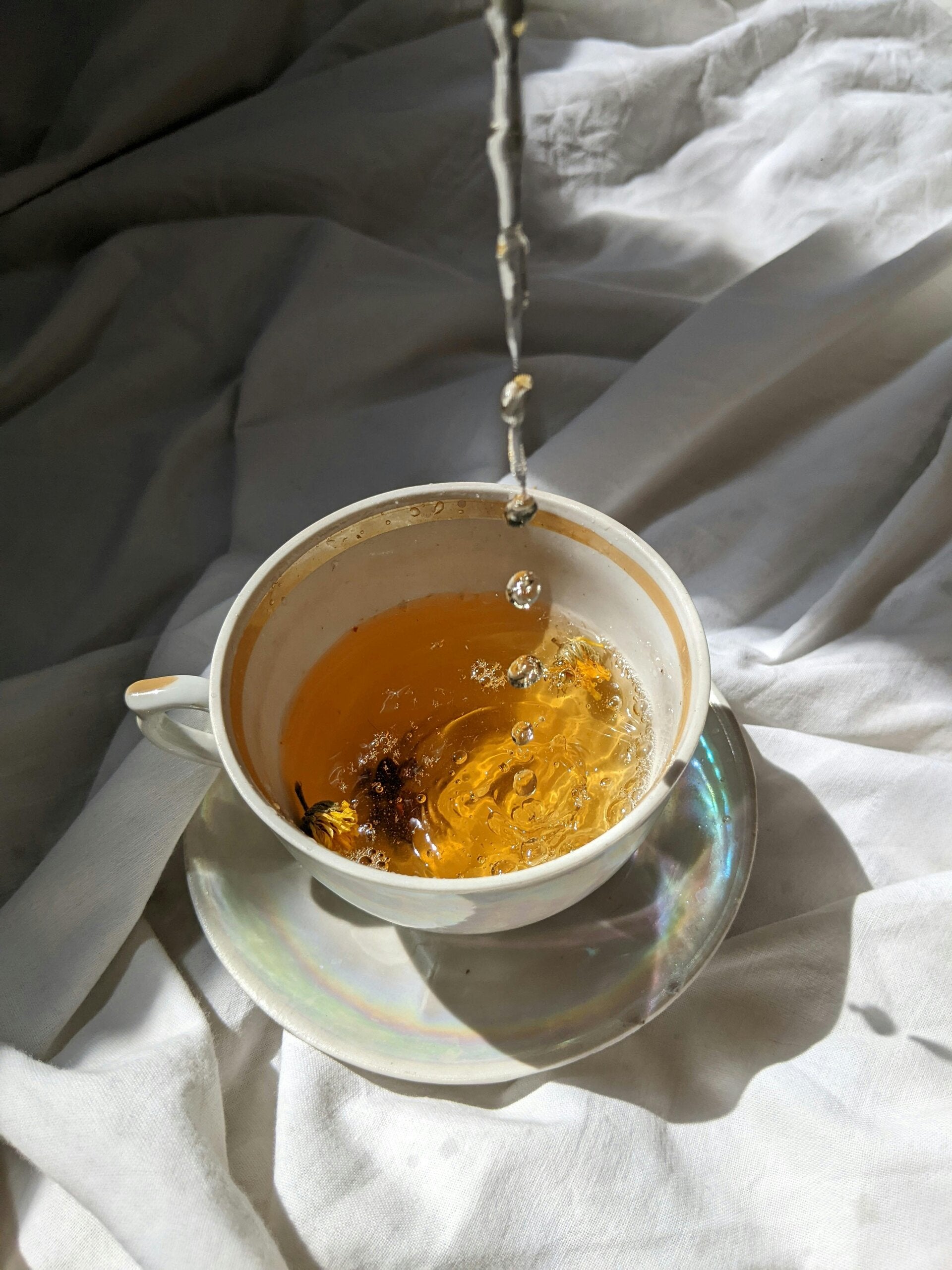 Bijoux de créateurs créatrices Hendaye. Boutique de créateurs, producteurs locaux, livres développement Personnel Marion du B'