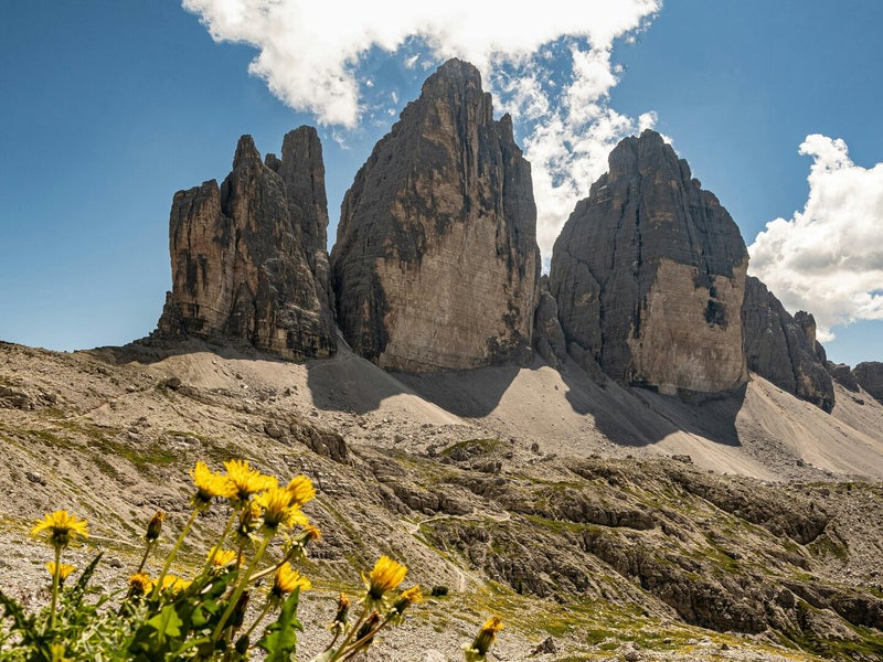 De drie karakteristieke rotstorens van Tre Cime di Lavaredo in de Dolomieten