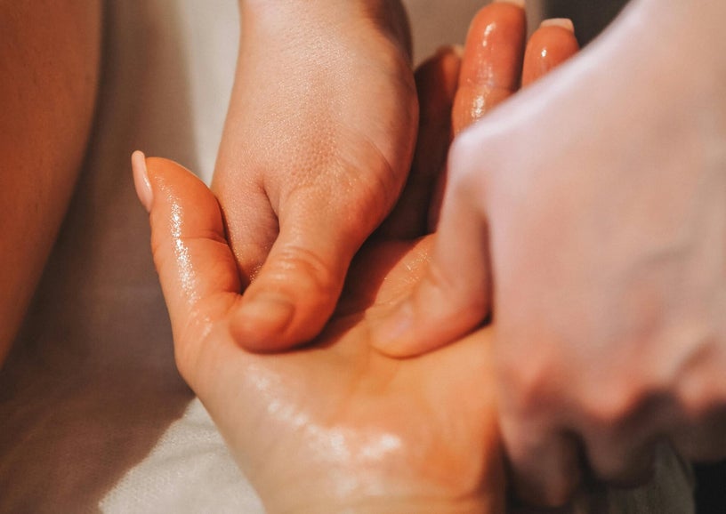 Massage métamorphique des pieds, mains et tête, libération des mémoires corporelles