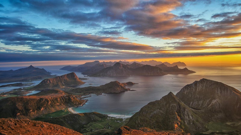 Trektocht met tent over de Lofoten in Noorwegen