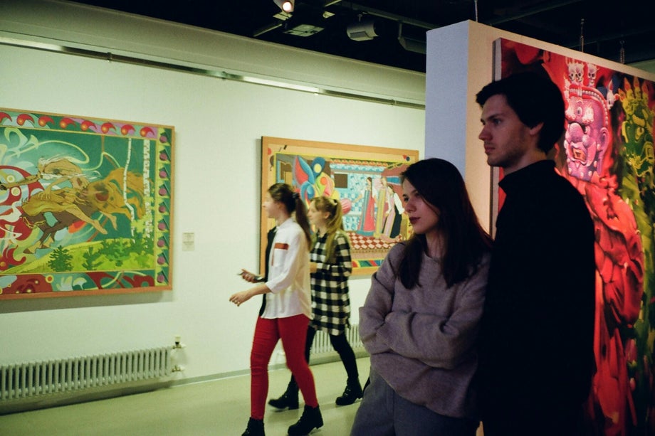 Ob ein Konzertbesuch, ein Theaterstück, ein Museumsrundgang oder ein Poetry-Slam – Kultur ist nicht nur Unterhaltung. Sie eröffnet neue Perspektiven, macht uns kreativ, verbindet Menschen miteinander. Studien zeigen: Wer kulturell aktiv ist, stärkt nicht