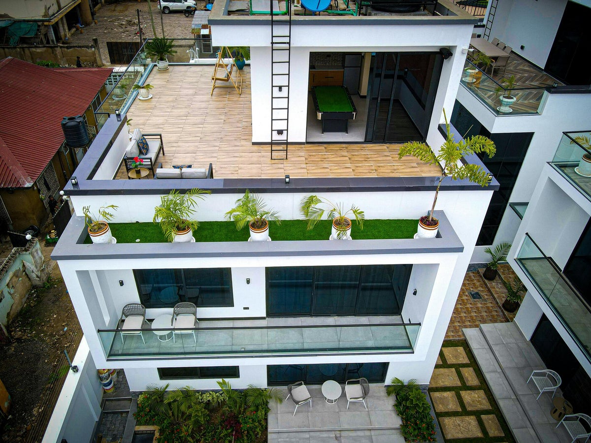Brothers roofing