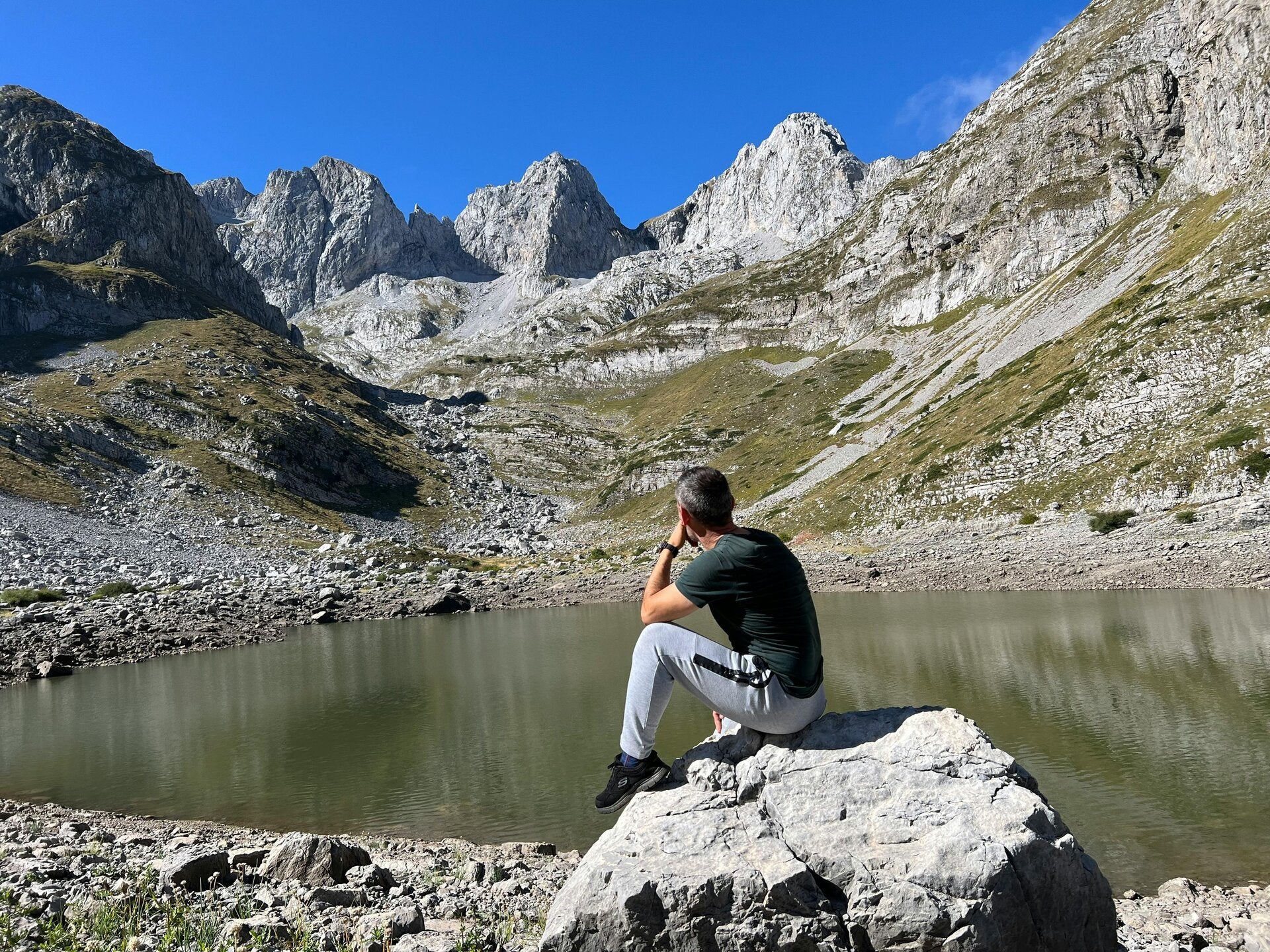 Ruta al Ibón de Acherito