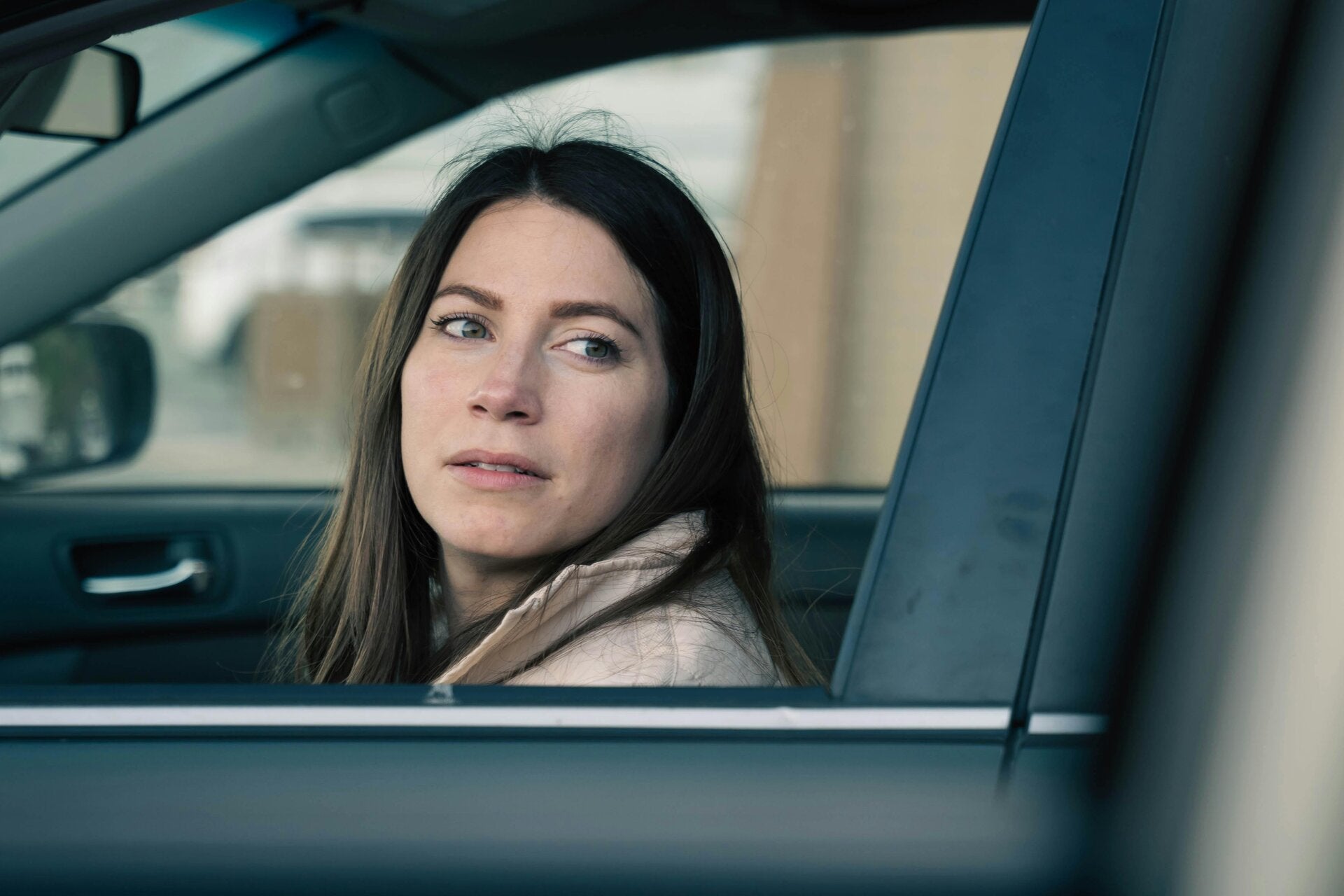 Mentaltraining: Fahrschülerin hat Angst vor der praktischen Fahrprüfung