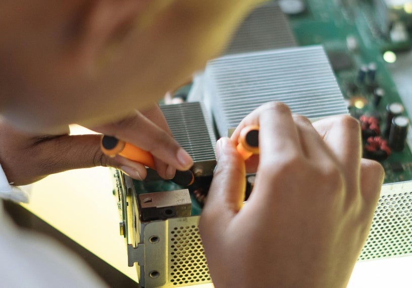 Computer Repair Fast Amaya's CPR (Computer and Electronic Repair)