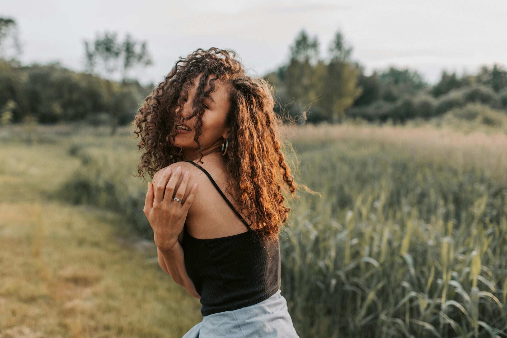 Foto Vlada Karpovich gelukkige vrouw natuur Missnienox poëzie 