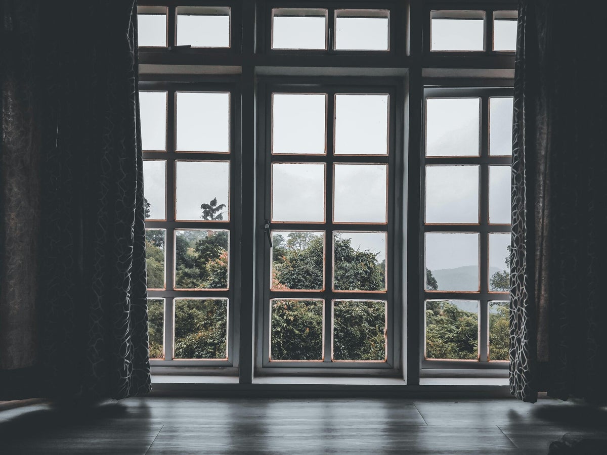 Custom Window Screens - Parksville
