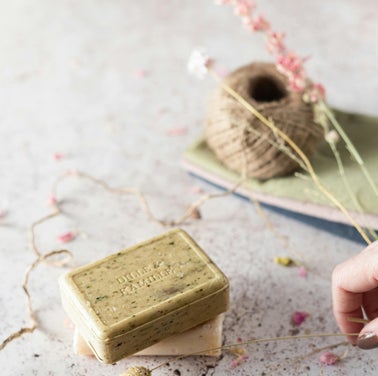 Marseille zeep Savon de Marseille Maison de Marseille Franse zeep Authentieke Marseille zeep Traditionele zeep Ambachtelijke zeep Handgemaakte zeep Natuurlijke zeep Plantaardige zeep Zeepblok Zeep in blokvorm Geurzeep Zachte zeep Milde zeep