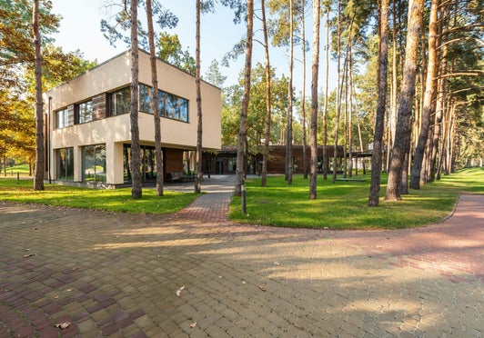 KENOS MONTESSORI ACADEMY