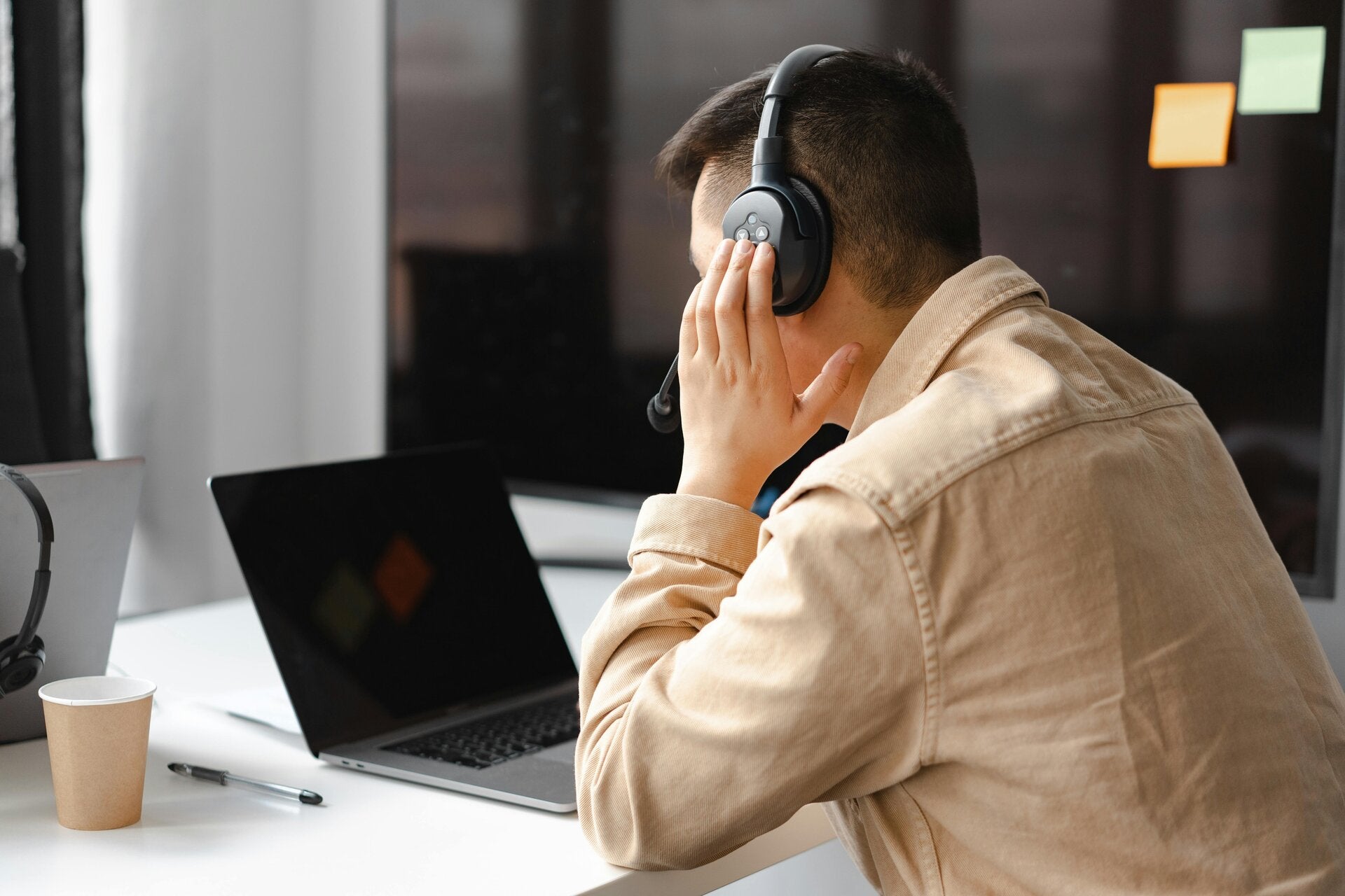 Simultandolmetscher