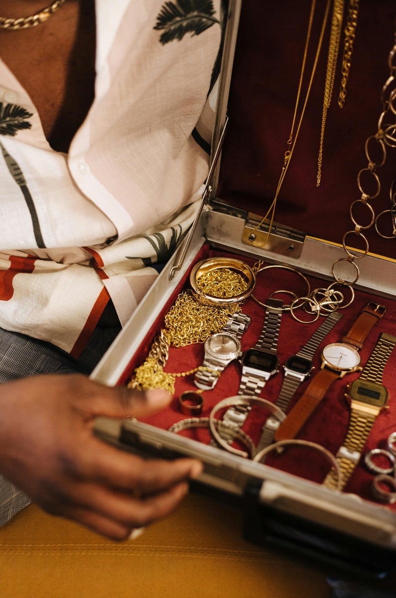 Iris Apfel met haar unieke mix and match sieraden stijl