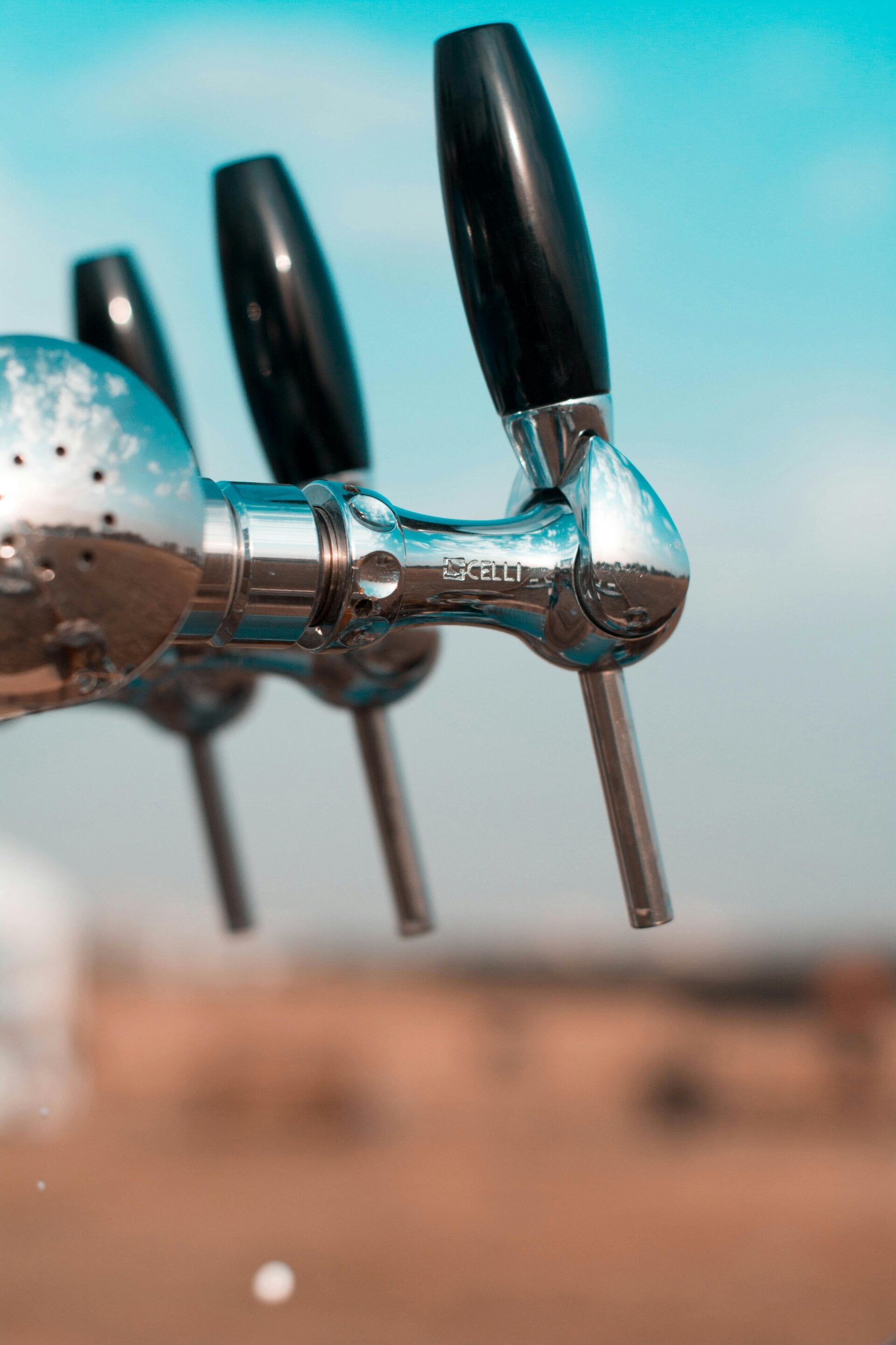 Edelstahl Bierhähne in einem Bistro