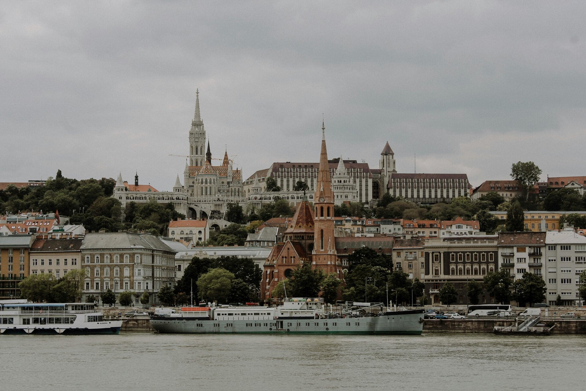 Budapest, Hongrie — bains thermaux et escapades culturelles