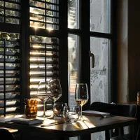 j_bond-007_black_shutters_resaurant_luxury_sunlight_wine_9c94240d-152f-4381-840e-0fca486990be-standard-2pw2an.webp