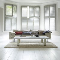 paulownia-tier-on-tier-grey-white-lounge-scaled-standard-0z1piz.jpg