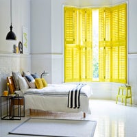 tier-on-tier-bedroom-bay-custom-yellow-open-scaled-standard-ncb6ny.jpg