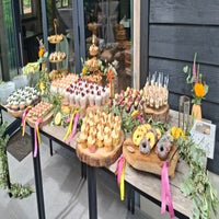 1-sweet-table-a-standard.jpg