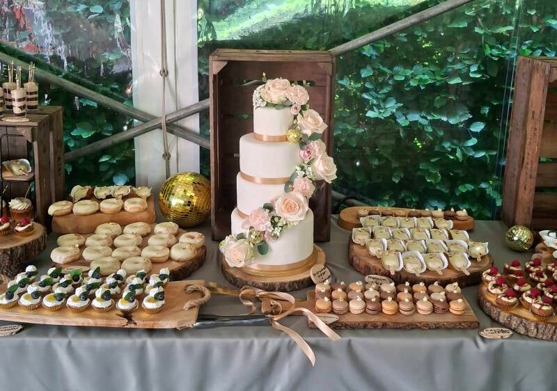 107-bruidstaart-sweet-table-standard.jpg