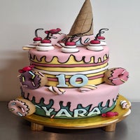 11-cartoon-cake-standard.jpg