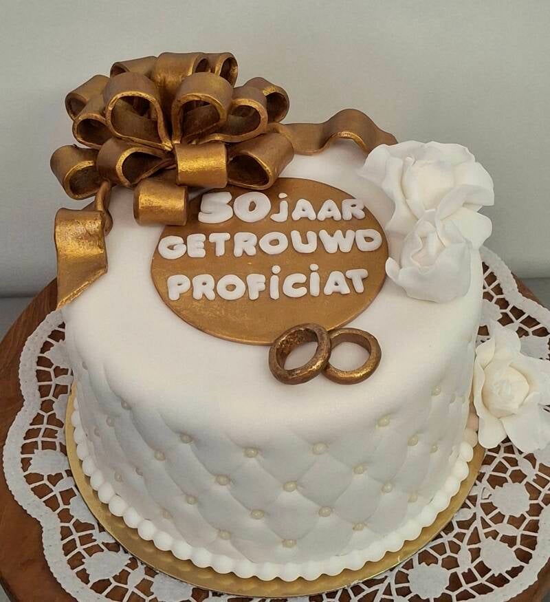 151-gouden-huwelijk-taart-standard.jpg