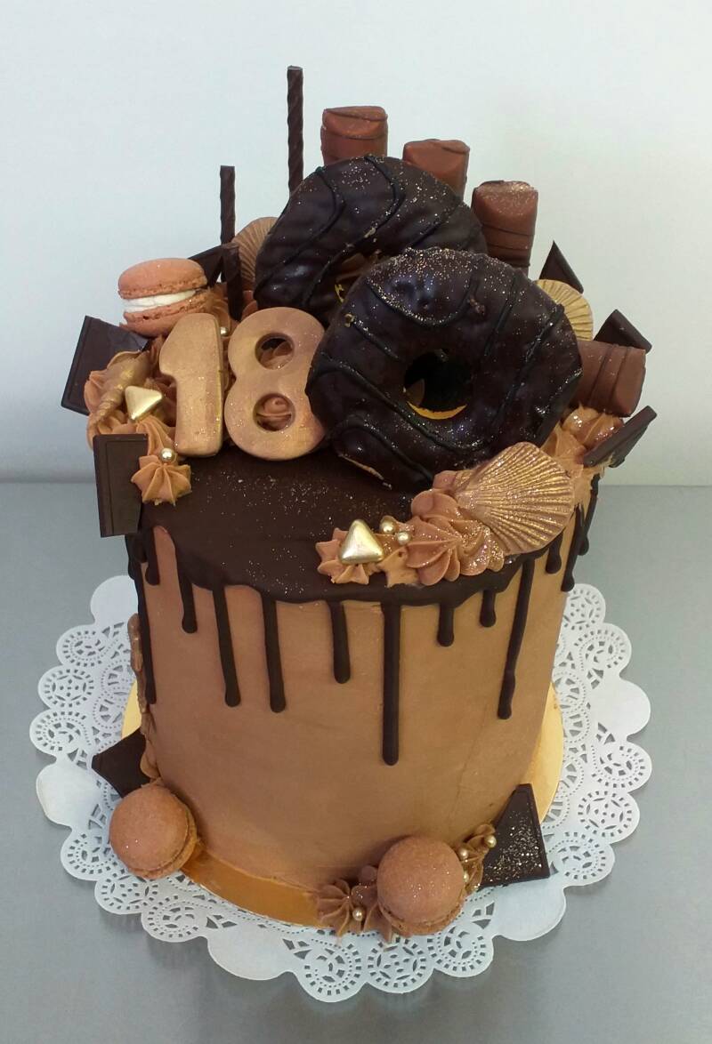 159DonutDripcake.jpg