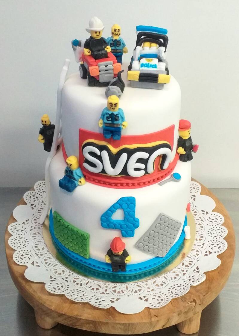15LegoTaart2.jpg