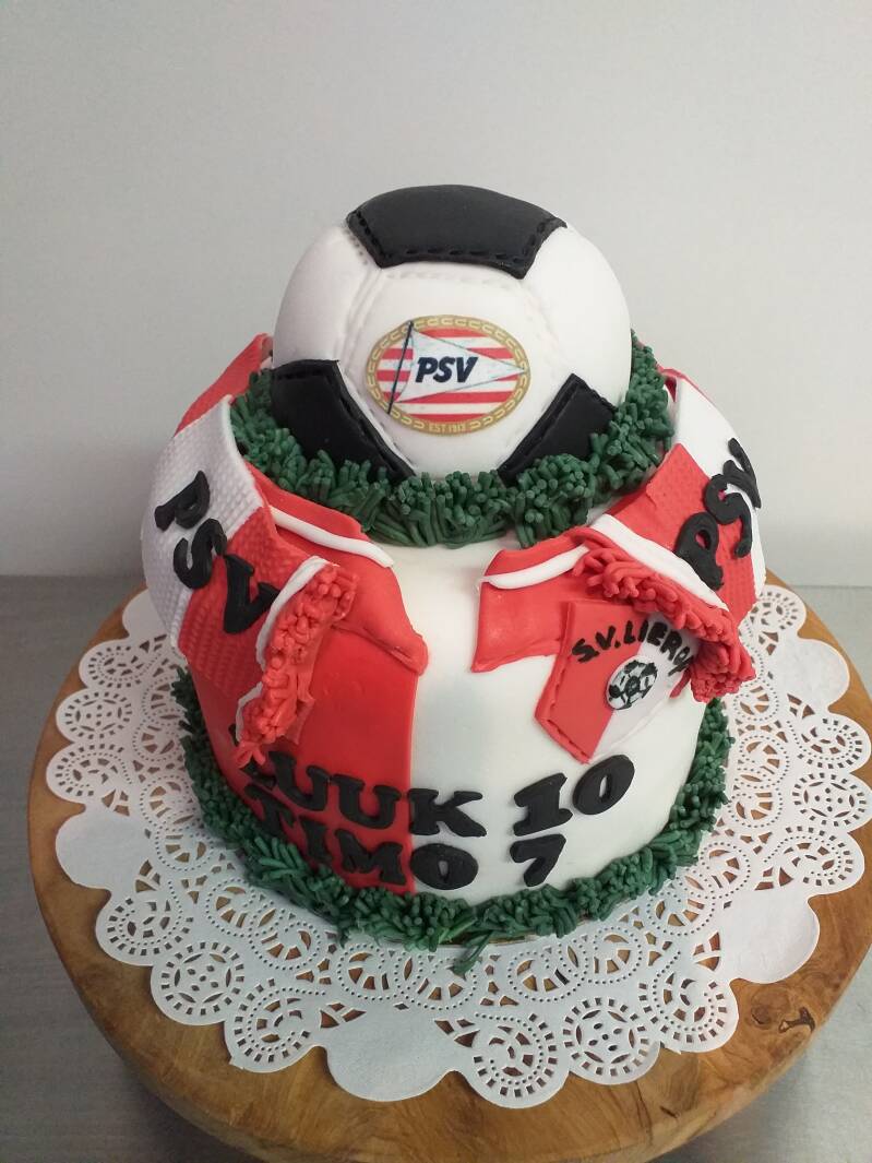 25voetbaltaart.jpg