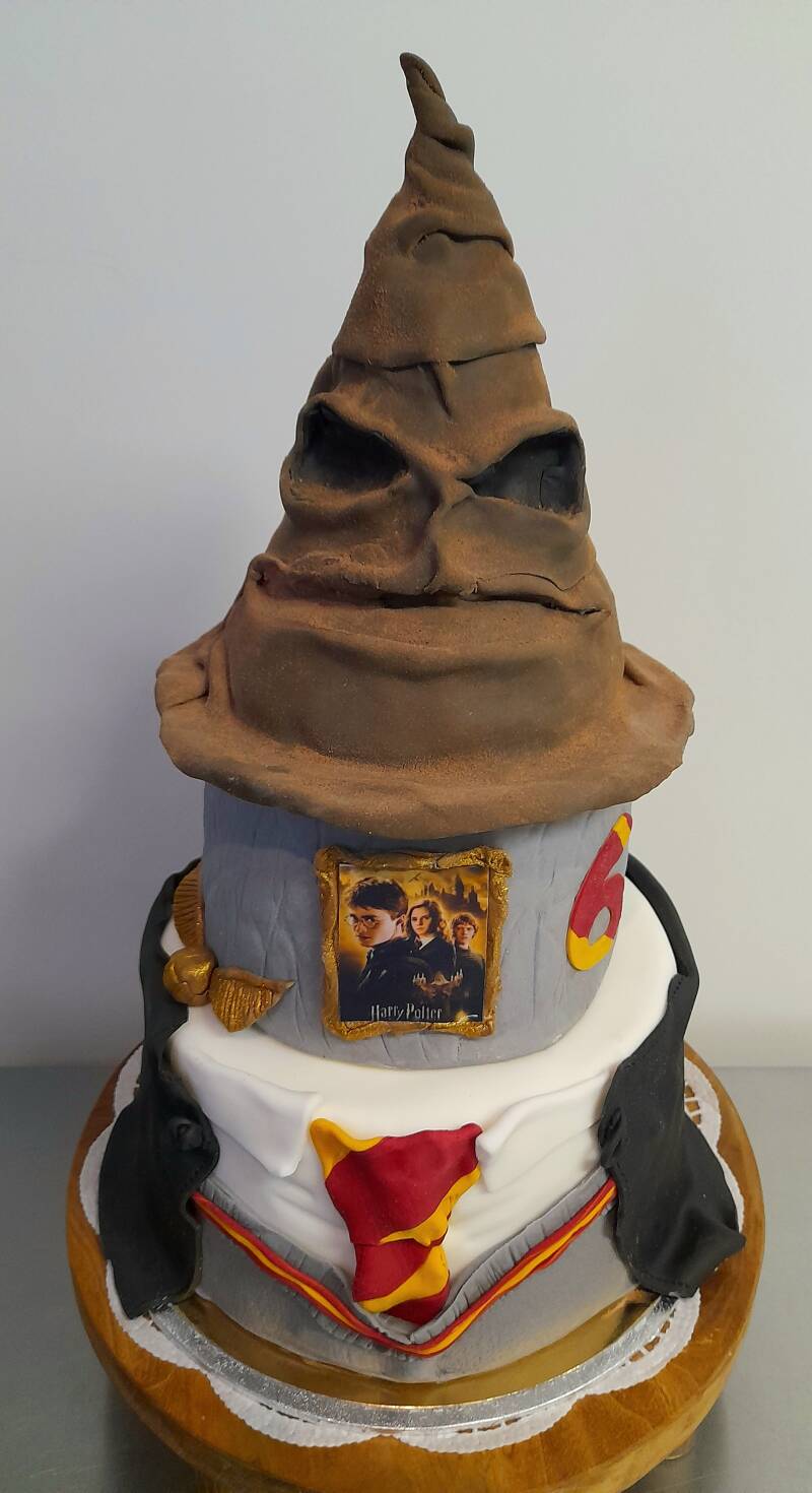 30harrypotterstapeltaart.jpg
