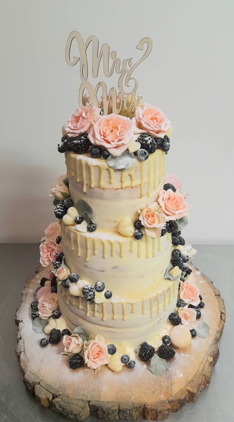 43bruidstaartnakedcakedrip.jpg