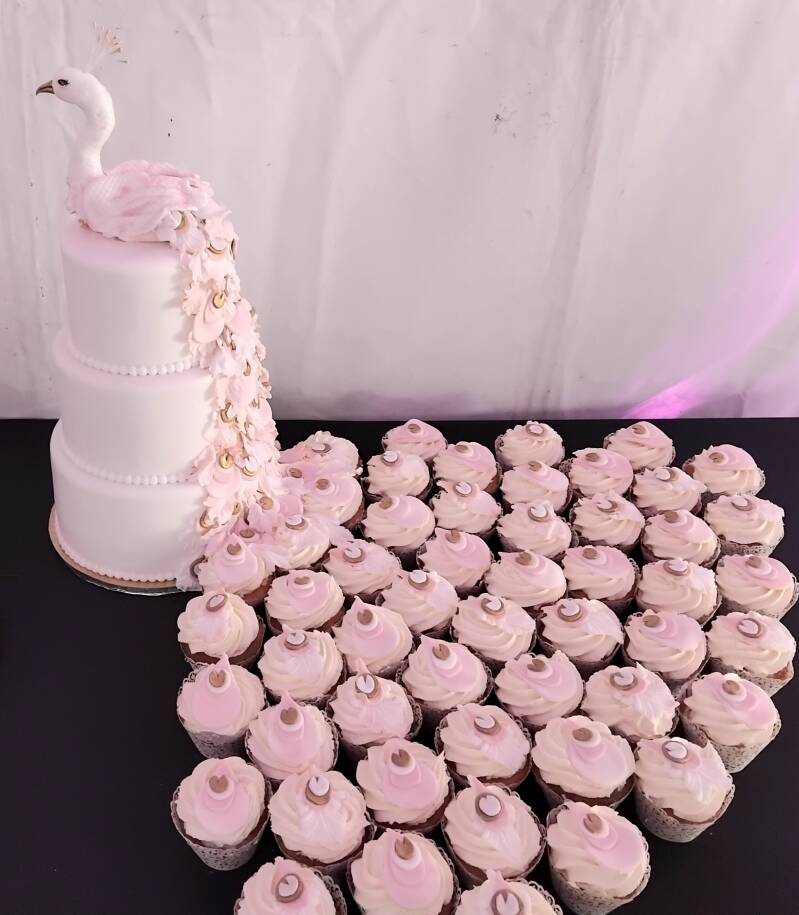 46-pauw-bruidstaart-cupcakes-standard.jpg