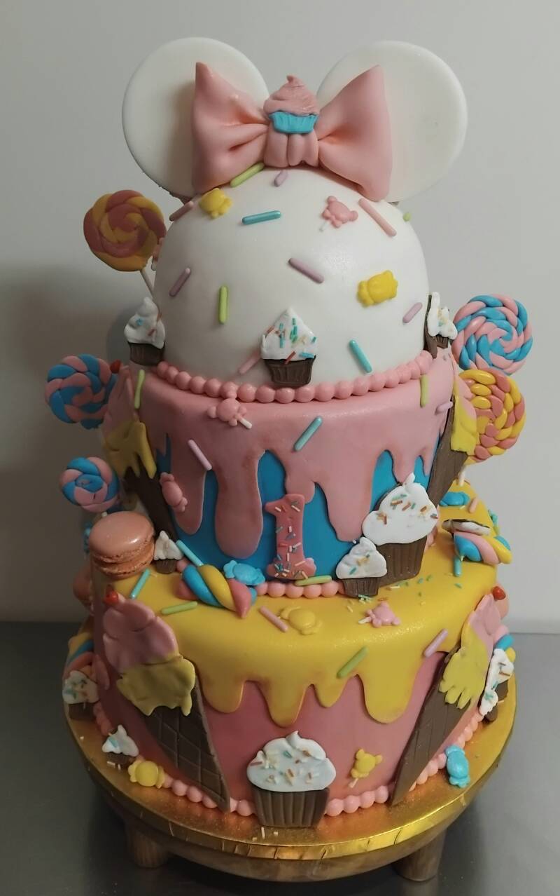 61-minnie-mouse-snoepjes-taart-standard.jpg