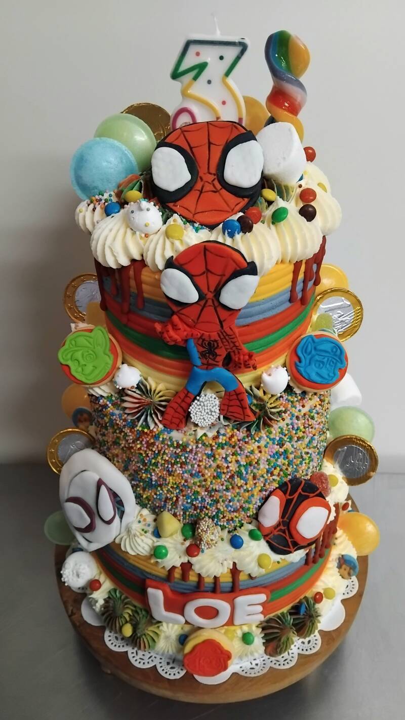 67-spiderman-candy-cake-standard.jpg
