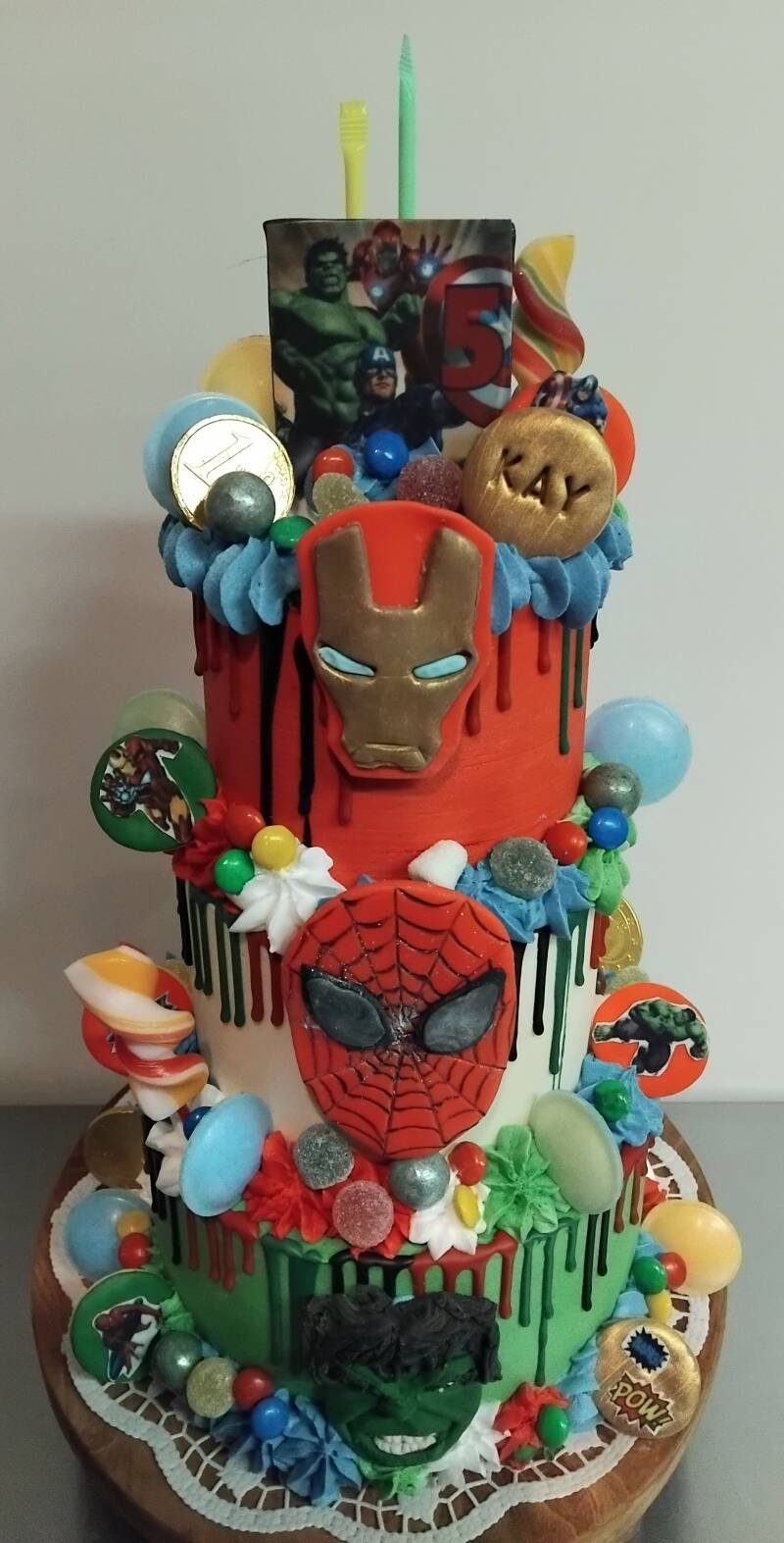 71-superhelden-taart-standard.jpg