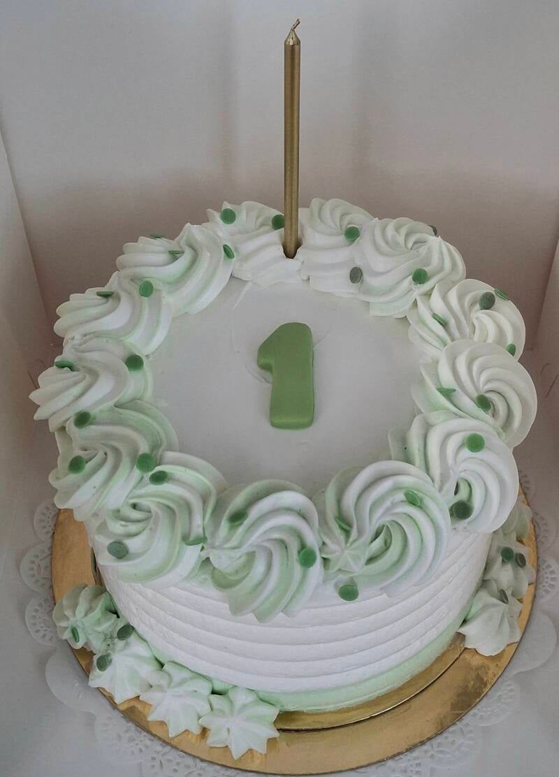 73-cake-smash-standard.jpg