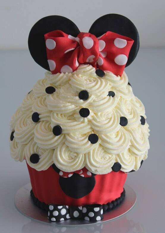 899-cake-smash-minnie-mouse-standard.jpg
