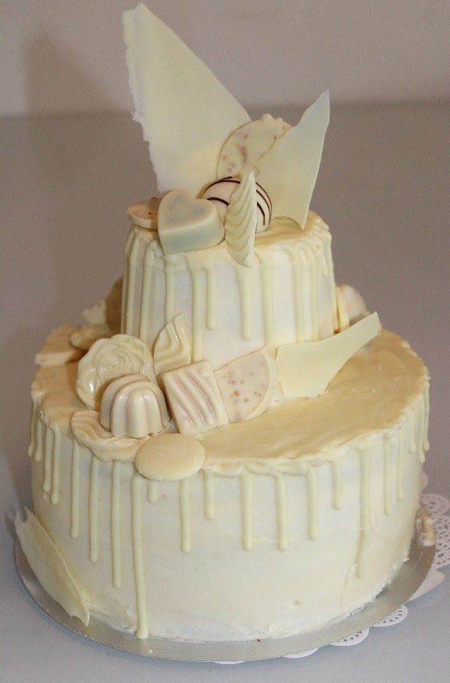 937- Chocolade drip cake wit.JPG