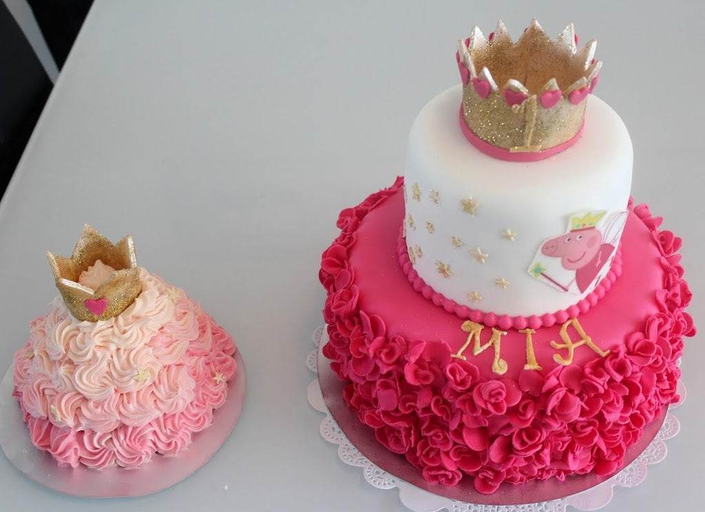 736 Peppa Pig taart knoeitaart mep taart  .JPG