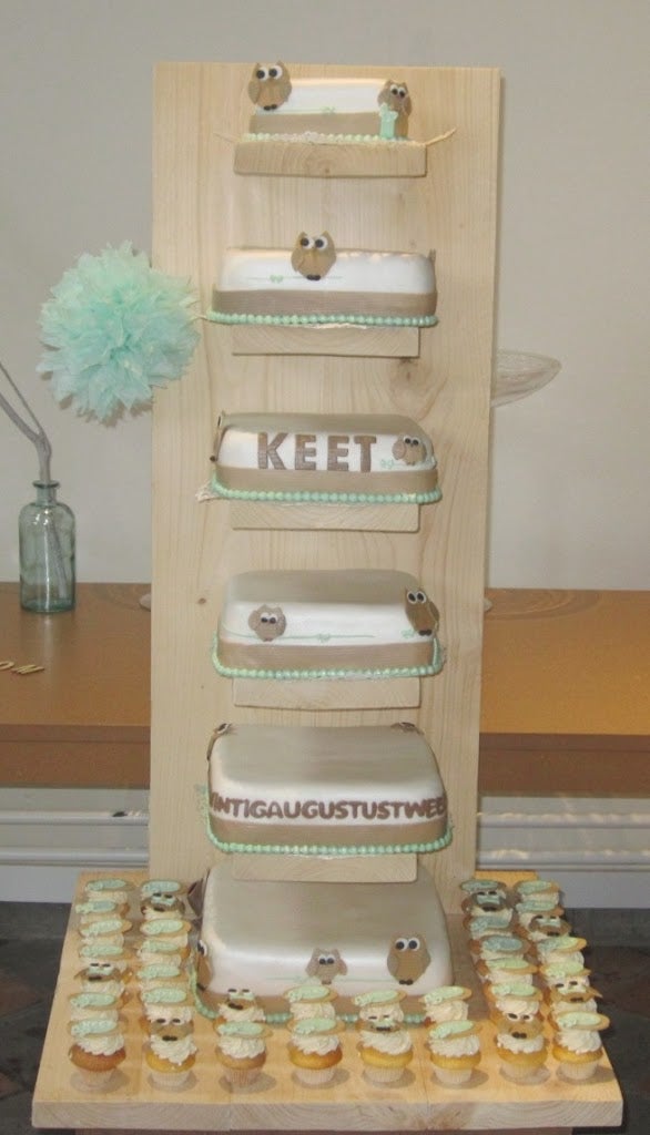 777- steigerhouten etagere taart.jpg