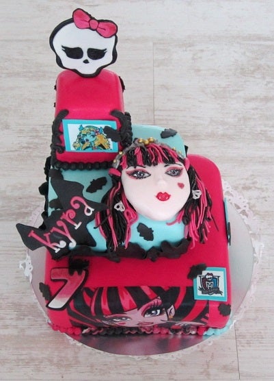 795-  Monster high taart.JPG